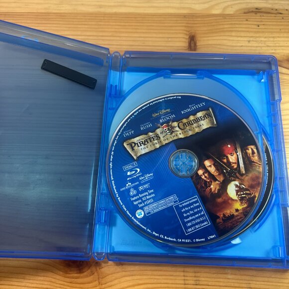 Damaged Cover Pirates of the Caribbean: The Curse of the Black Pearl (Blu-ray) - Picture 2 of 4